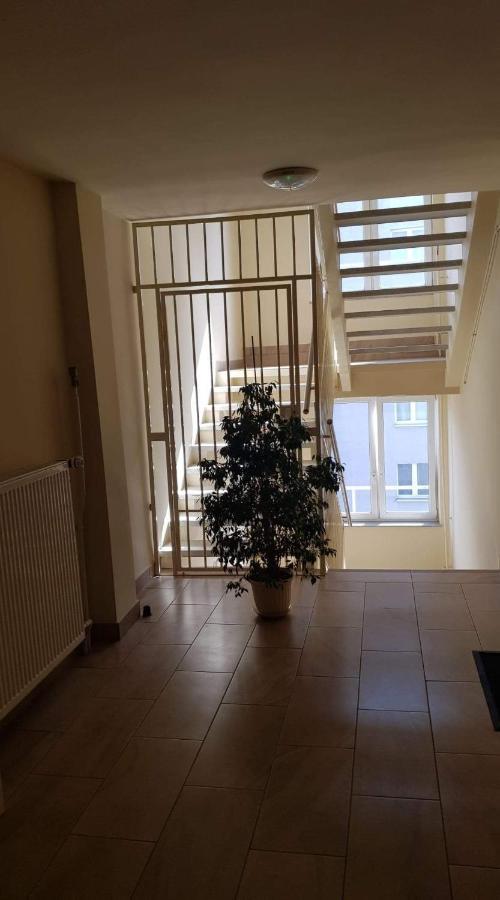 Apartament Plac Trzech Krzyzy Warszawa Exteriör bild