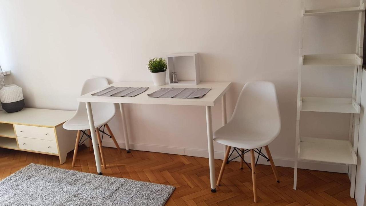 Apartament Plac Trzech Krzyzy Warszawa Exteriör bild